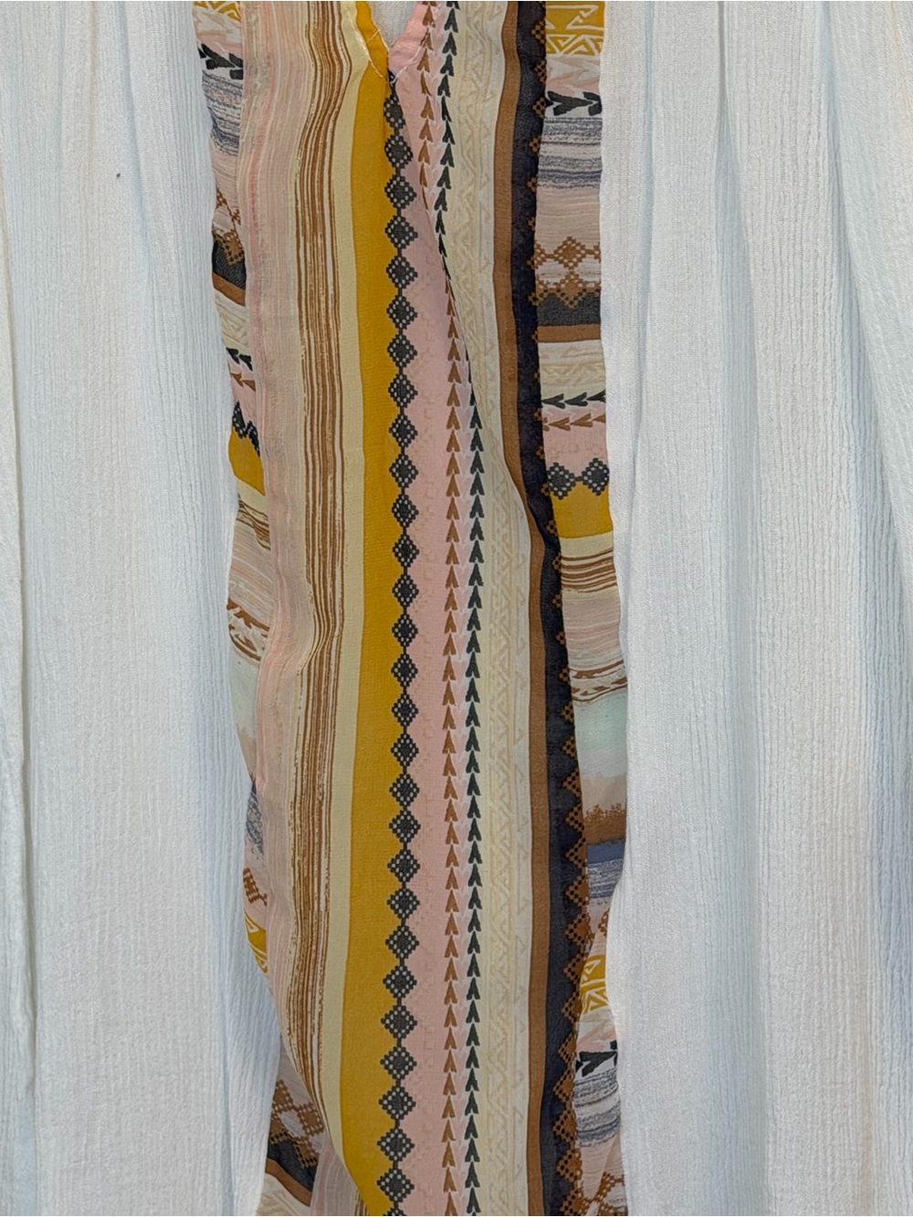 58. Fig & Flower White Boho Peasant Top Multicolor Accent Sleeve Size Medium - Picture 4 of 8
